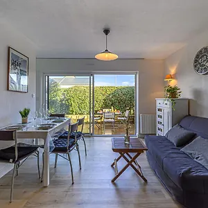 Appartement Océania Ii, Legenes